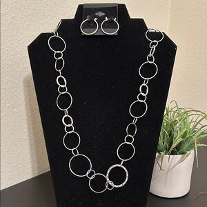 Elegant Silver Circle Necklace and Earring Set